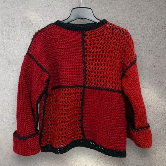 ARTISAN Colorblock Crochet Pullover Mesh Sweater NEW Red Black Hand Crafted - Picture 2 of 8